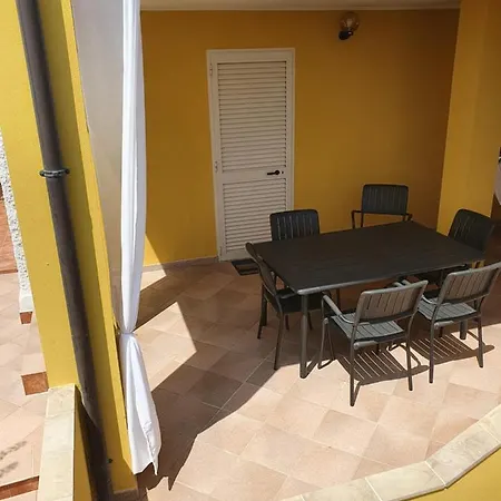 Apartment Yellowhouse Cala Gonone