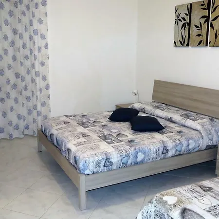 Yellowhouse * Cala Gonone