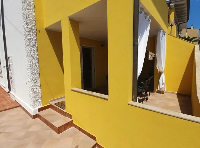 아파트 Yellowhouse