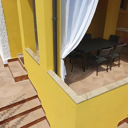 Yellowhouse *