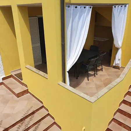 Yellowhouse Apartmán Cala Gonone