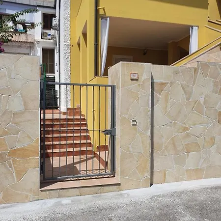 Yellowhouse Cala Gonone